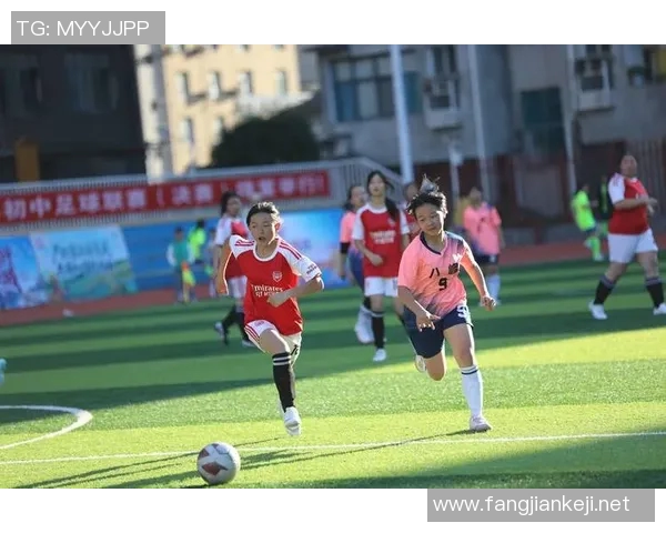 掌握足球招数提升技艺解析球场上的精彩瞬间与战术运用 掌握足球招数提升技艺解析球场上的精彩瞬间与战术运用